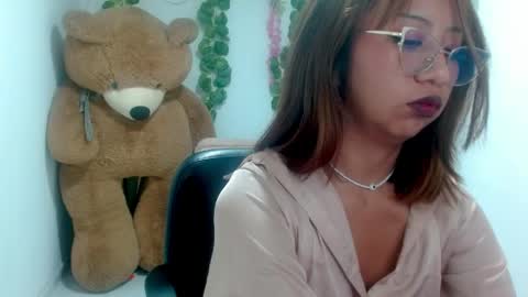 sofia_350754 online show from May 4, 9:32 pm