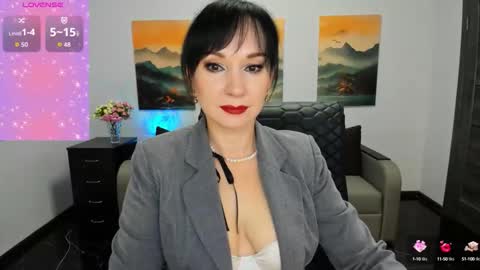 Snapshot of sofia_ford chatting on October 9, 6:52 am Sofia online show from October 9, 6:52 am