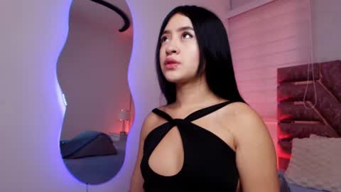 sofia gomes online show from July 14, 11:59 am