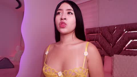 sofia gomes online show from July 1, 12:03 pm
