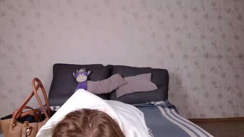 Sofia here online show from July 13, 12:03 am