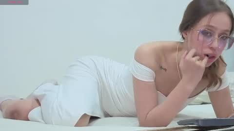     online show from August 3, 3:52 am