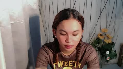 sofia_sweetheart18 online show from June 16, 2:43 pm