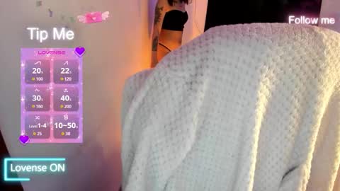 Sofia Thomson online show from September 29, 10:58 am