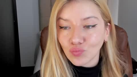 Sofia online show from December 29, 3:46 pm