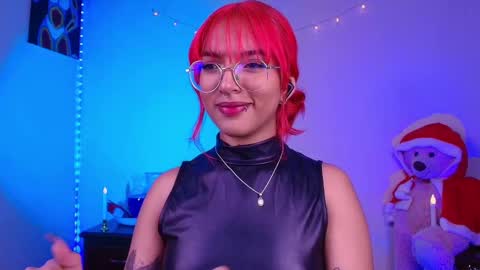 Sofia online show from December 5, 3:42 am