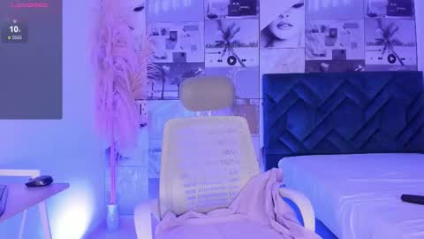 Sofi  online show from March 5, 3:21 pm