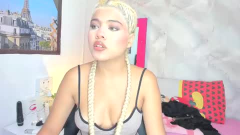 sofiacastillo01 online show from June 23, 2:45 pm