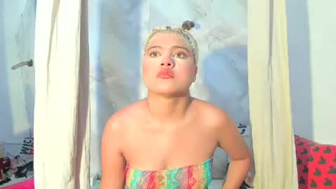 sofiacastillo01 online show from June 29, 1:33 pm