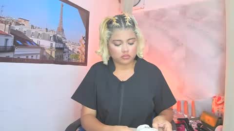 sofiacastillo01 online show from July 28, 6:20 pm