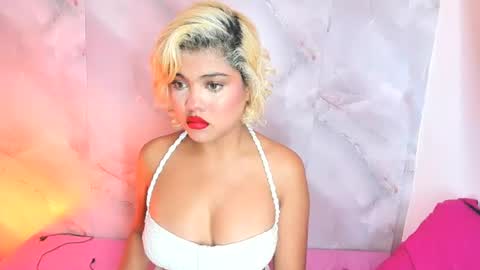 sofiacastillo01 online show from August 1, 2:51 pm