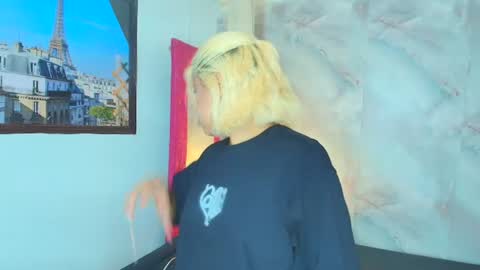 sofiacastillo01 online show from July 7, 1:48 pm