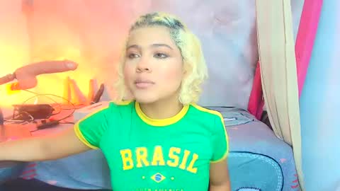 sofiacastillo01 online show from July 20, 1:35 pm
