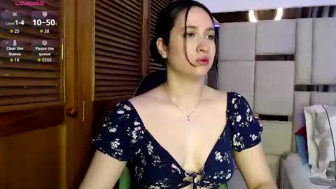 sofiaduque_26 online show from July 2, 6:02 pm