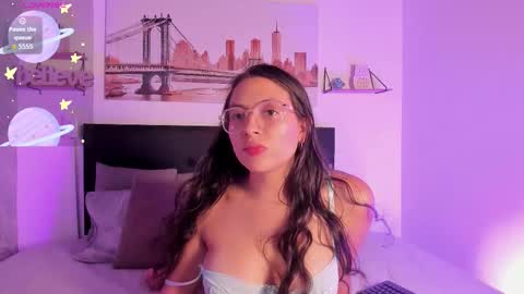 sofialujan_ online show from February 14, 10:12 pm