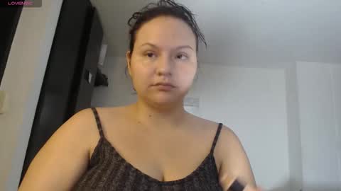 sofiamooon_ online show from December 1, 4:10 am