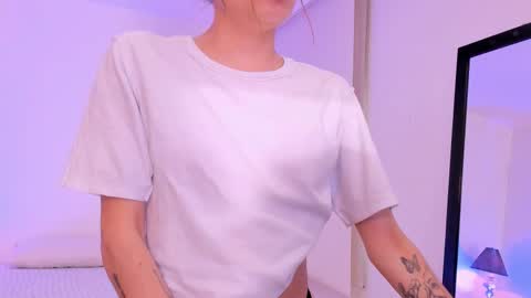 Sofia  Help me reach 5K followers  online show from November 26, 9:22 pm