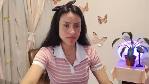 Sofi Bella online show from November 3, 4:30 pm