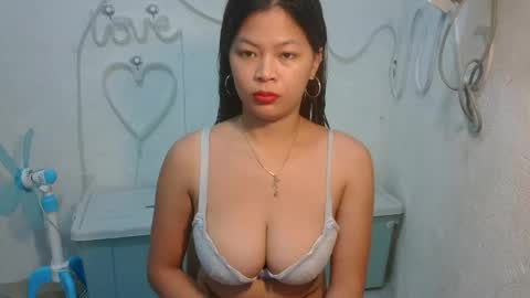 sofie_loorexx online show from April 29, 8:35 pm