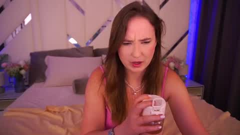 Sofie online show from July 18, 11:18 pm