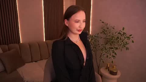 Sofie online show from July 11, 8:01 pm