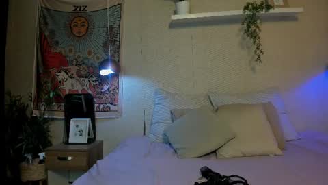sofii_wild online show from June 12, 12:15 pm