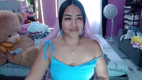 sofia Dreams online show from February 2, 10:17 pm