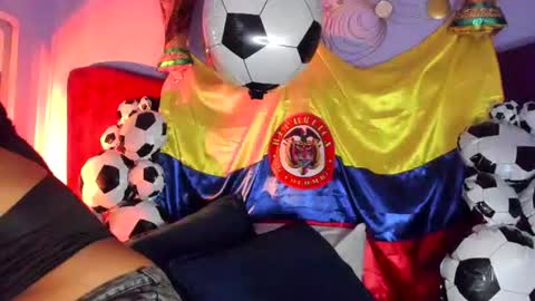 sofiifox online show from June 18, 3:12 am