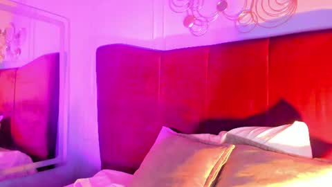 sofiifox online show from July 15, 3:34 am