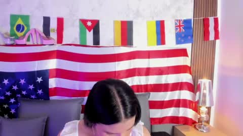      online show from July 4, 11:58 am
