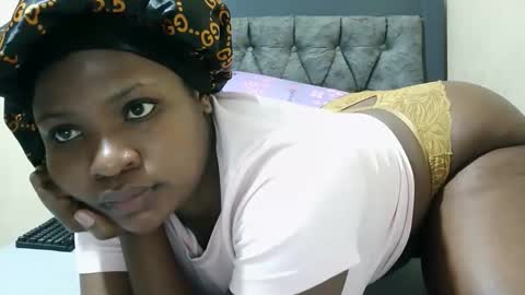 sheryll online show from April 19, 8:44 pm