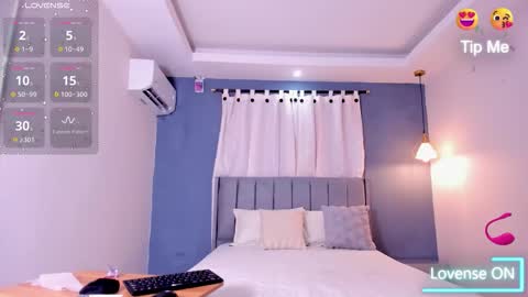 Laura online show from February 18, 1:11 pm