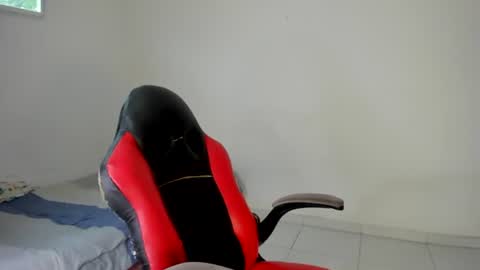Snapshot of solar_moonie chatting on September 18, 10:03 pm Moonie  online show from September 18, 10:03 pm