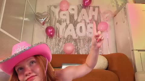 Andrea online show from May 5, 6:24 pm