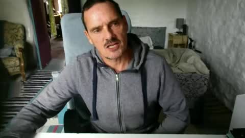 Alex Dixon online show from December 16, 12:06 pm