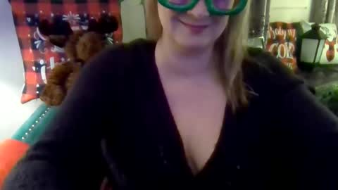 solesticia online show from December 19, 11:03 pm