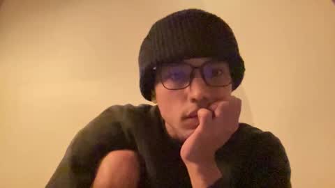 solmonier online show from December 15, 12:06 am