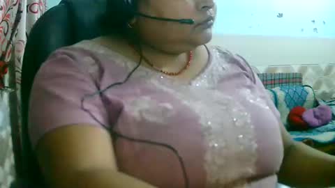 soni88888 online show from April 29, 2:22 pm