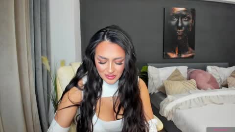 Sonia  Rey online show from April 23, 5:36 pm