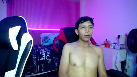 sonic_jess07 online show from May 2, 2:12 pm