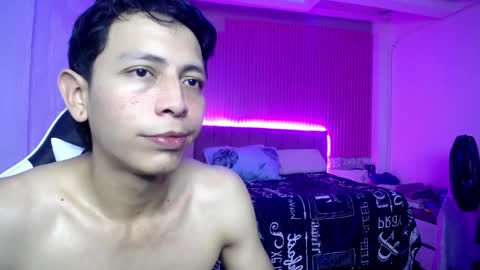 sonic_jess07 online show from April 30, 9:03 am