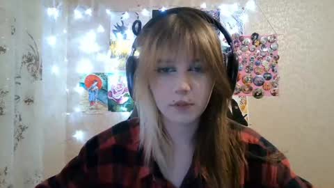 Mila online show from July 25, 4:05 pm
