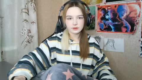 Mila online show from April 29, 3:39 pm