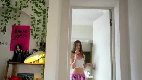 Eva 3 online show from July 22, 9:44 am