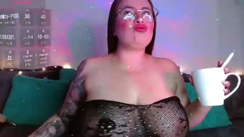 soofy online show from July 16, 5:44 am