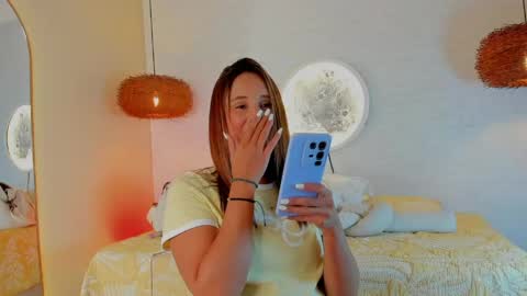 sophi_cooper29 online show from April 27, 11:02 pm