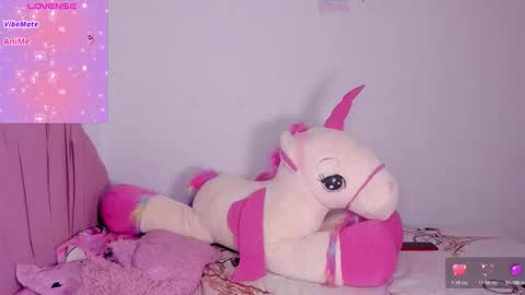 sophi lovely online show from March 19, 4:45 pm