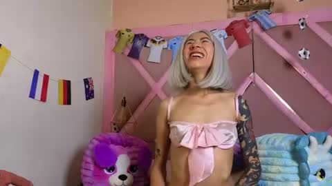 Sophia Grand online show from July 17, 5:31 am