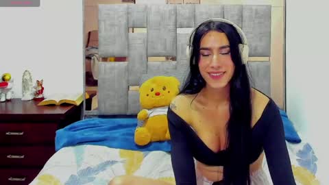 sophia CM online show from April 24, 7:54 am