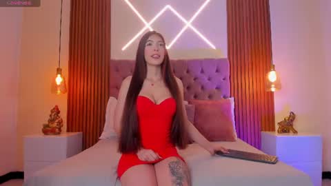 sophia_turneer online show from June 17, 3:00 am